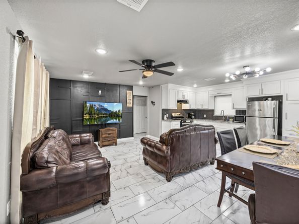 9107 Lake Park Drive, Houston TX 77078