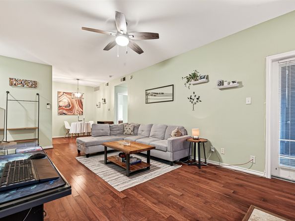 10053 Westpark Drive 289, Houston TX 77042