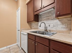 10053 Westpark Drive 289, Houston TX 77042