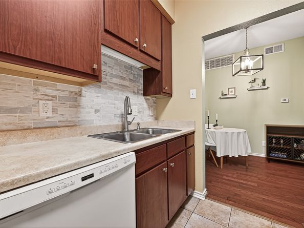 10053 Westpark Drive 289, Houston TX 77042