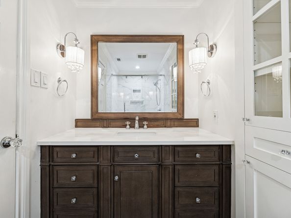 854 Augusta Drive 854, Houston TX 77057