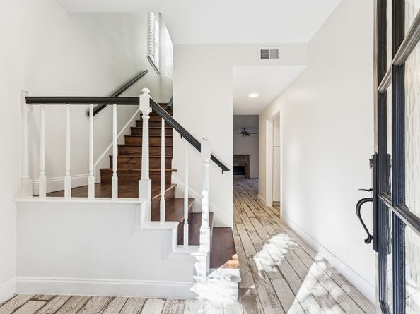 854 Augusta Drive 854, Houston TX 77057