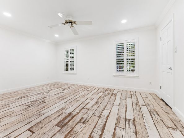 854 Augusta Drive 854, Houston TX 77057