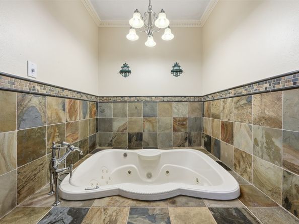 4063 Breakwood Drive, Houston TX 77025