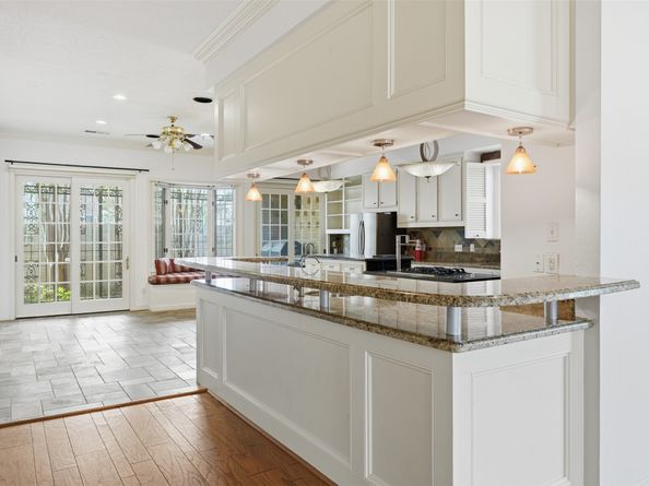 4063 Breakwood Drive, Houston TX 77025