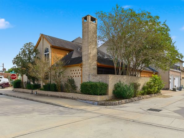 4063 Breakwood Drive, Houston TX 77025