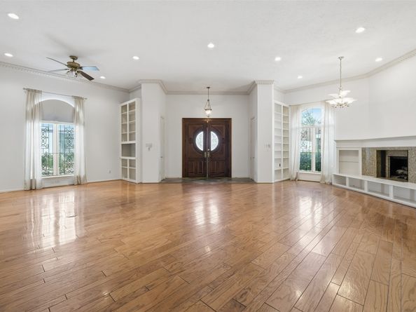 4063 Breakwood Drive, Houston TX 77025