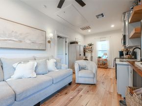 1512 Ashland Street, Houston TX 77008