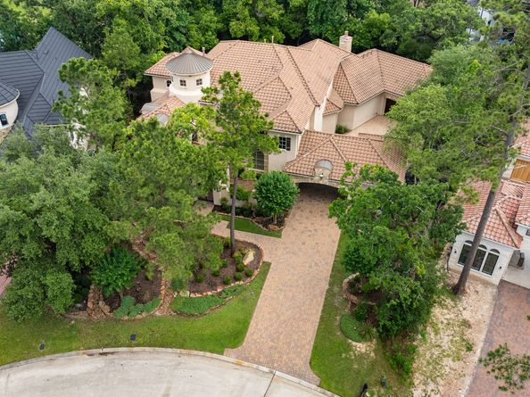 10 Maroon Creek Court, The Woodlands TX 77389