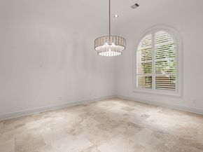 10 Maroon Creek Court, The Woodlands TX 77389