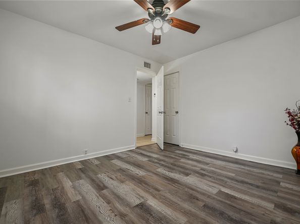 7510 Shadyvilla Lane 23, Houston TX 77055