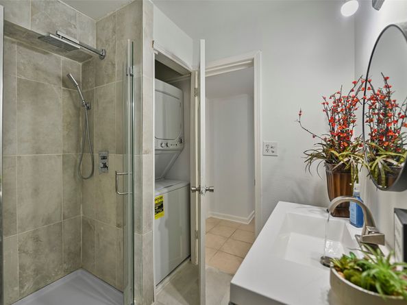 7510 Shadyvilla Lane 23, Houston TX 77055