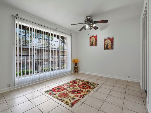 7510 Shadyvilla Lane 23, Houston TX 77055