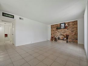 7510 Shadyvilla Lane 23, Houston TX 77055