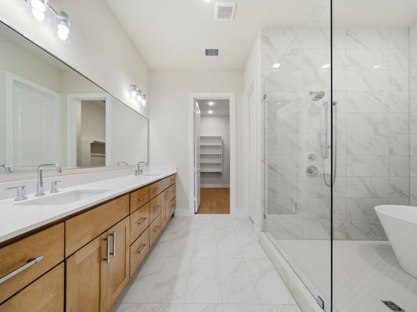 1709 Bologna Lane, Houston TX 77055