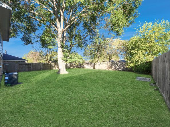 1806 Lacewing Lane, Houston TX 77067