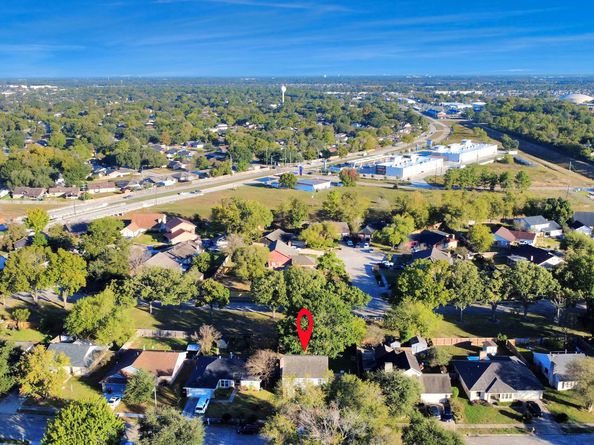 1806 Lacewing Lane, Houston TX 77067