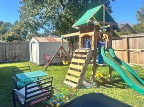 12031 Kleinmeadow Drive, Houston TX 77066