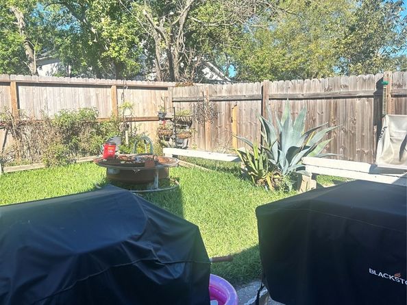 12031 Kleinmeadow Drive, Houston TX 77066