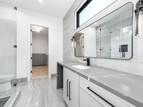 207 W 33rd Street, Houston TX 77018