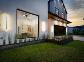 207 W 33rd Street, Houston TX 77018