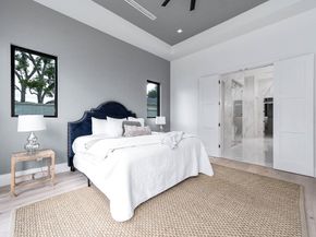 207 W 33rd Street, Houston TX 77018