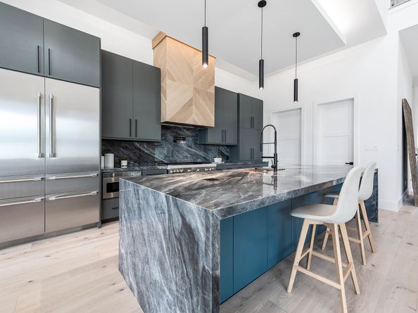 207 W 33rd Street, Houston TX 77018