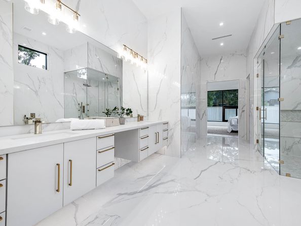 207 W 33rd Street, Houston TX 77018