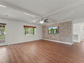 5522 Chantilly Lane, Houston TX 77092