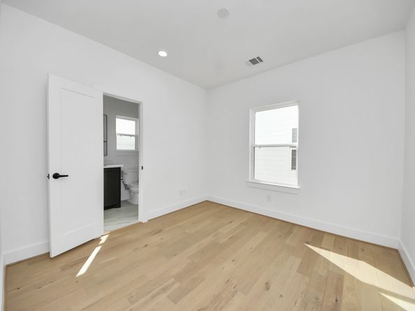 723 Marcella Street B, Houston TX 77091