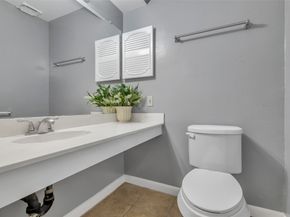 4150 Belle Park Drive 4150, Houston TX 77072