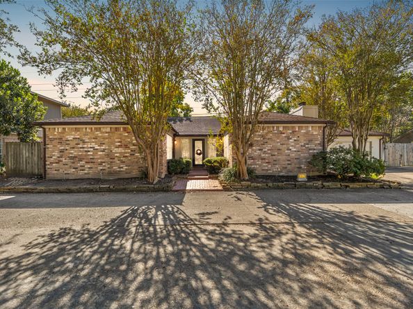 12800 Briar Forest Drive 126, Houston TX 77077