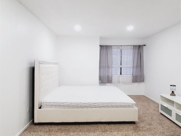 3768 Tanglewilde Street J5, Houston TX 77063