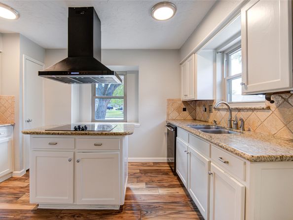 12114 Dorrance Lane, Meadows Place TX 77477