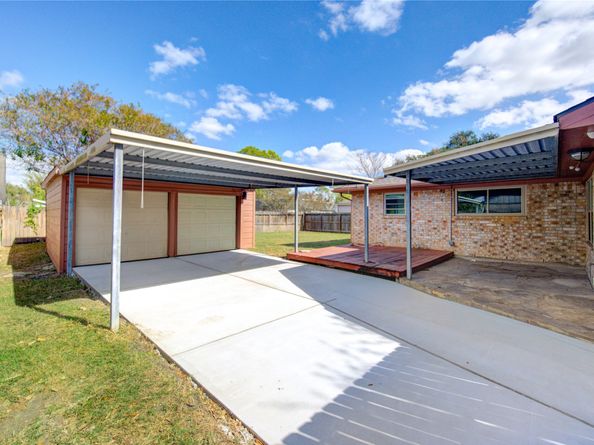 12114 Dorrance Lane, Meadows Place TX 77477