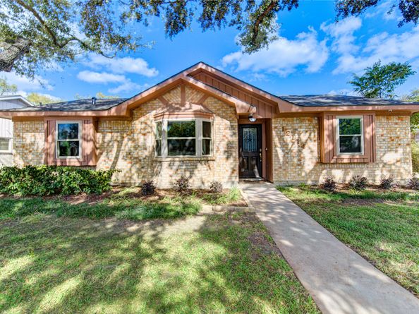 12114 Dorrance Lane, Meadows Place TX 77477