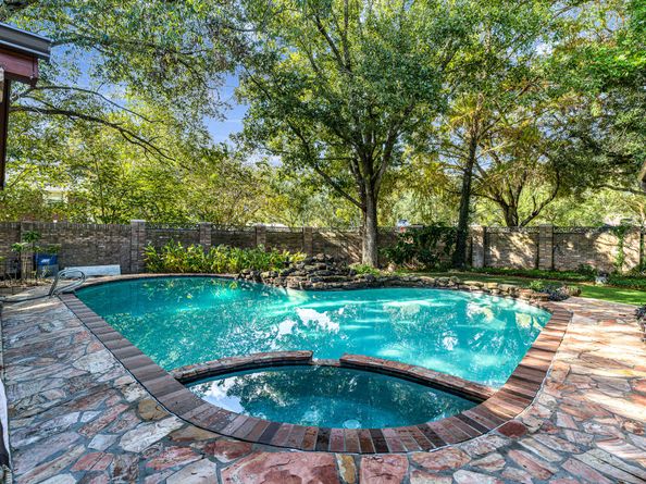 2634 Woodwick Drive, Sugar Land TX 77479