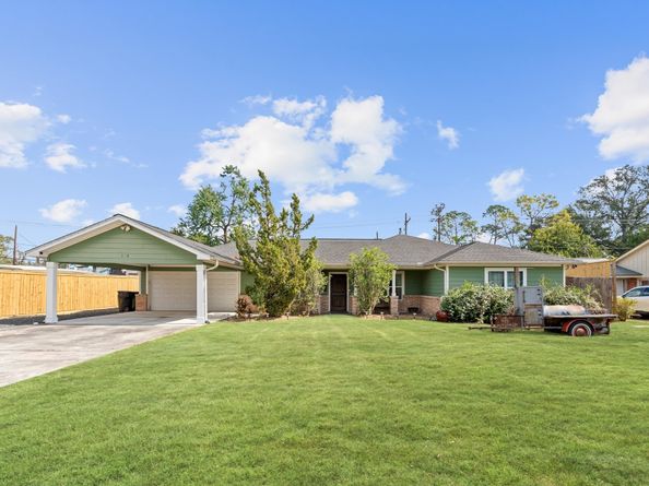 1526 Adkins Road, Houston TX 77055