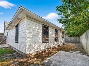 4034 Caplin Street, Houston TX 77026