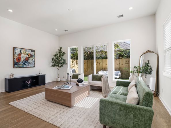 1215 Sampson Street, Houston TX 77003