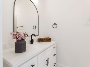 1215 Sampson Street, Houston TX 77003