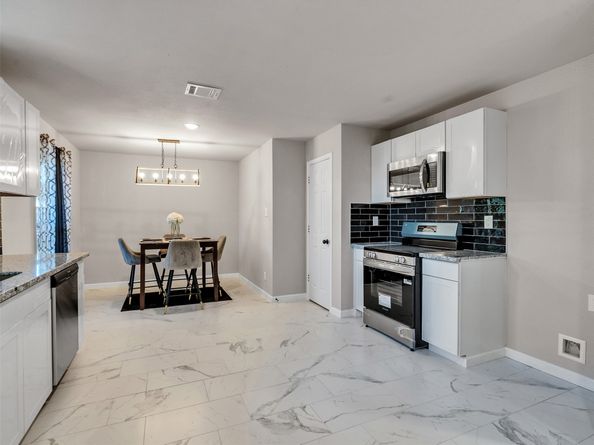 15123 Kaler Road, Houston TX 77060