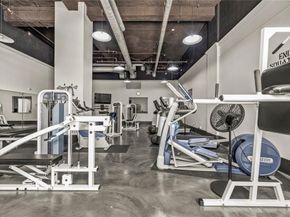 915 Franklin Street 2I, Houston TX 77002