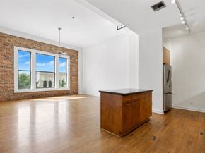 915 Franklin Street 2I, Houston TX 77002