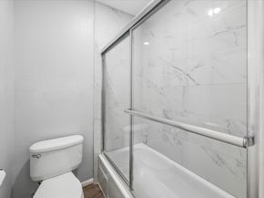 1323 Reddleshire Lane 1323, Houston TX 77043