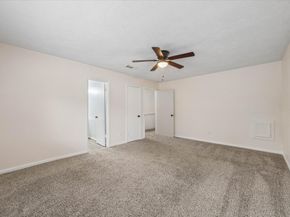 1323 Reddleshire Lane 1323, Houston TX 77043