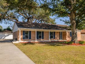 5258 Willowbend Boulevard, Houston TX 77096