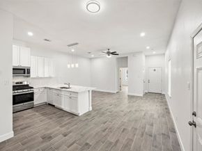 1546 A&B Lombardy Street, Houston TX 77023