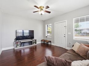 4426 Canal Street, Houston TX 77011