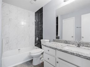 17202 Imperial Valley Drive 40, Houston TX 77060